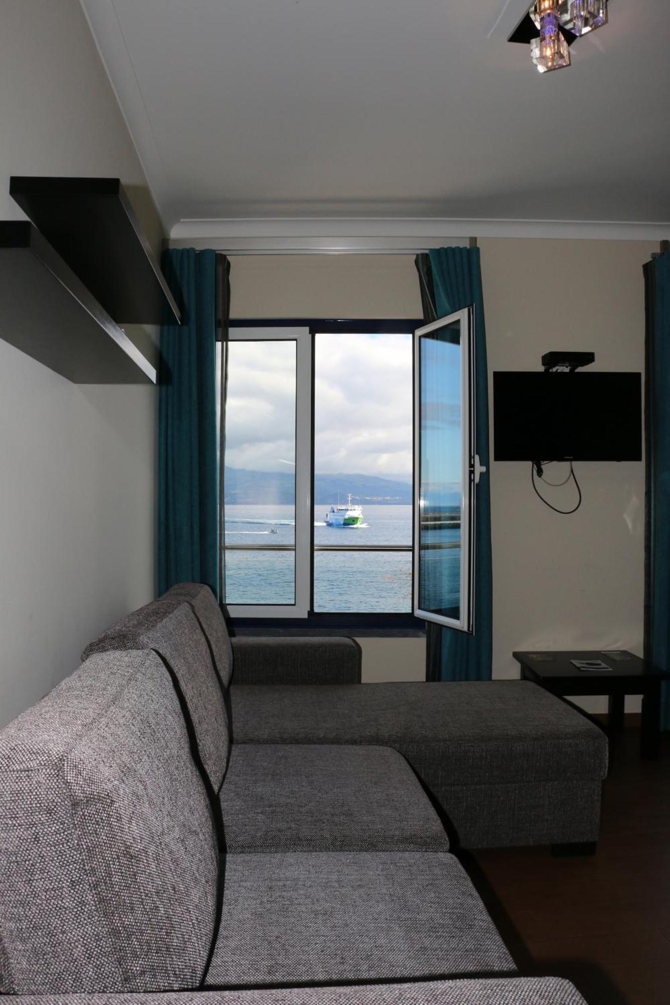 Apartamentos Kosmos Horta  Oda fotoğraf